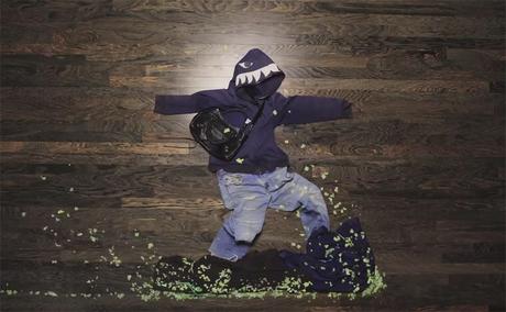 Ce court-métrage en stop motion a été réalisé avec des habits à même le sol ! Ce court-métrage en stop motion a été réalisé avec des habits à même le sol !