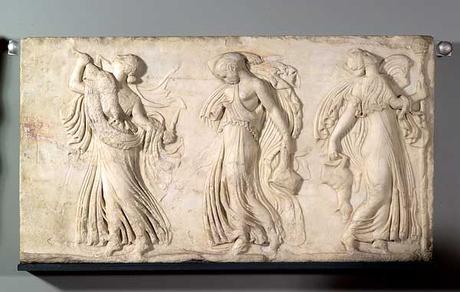 Relieve_con_menades_danzantes