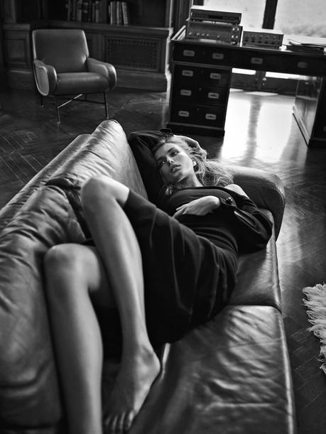 Andreea Diaconu par Lachlan Bailey andreea-diaconu-by-lachlan-bailey-for-vogue-china-november-2015-1-folkr