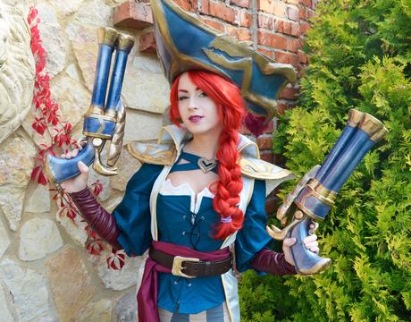 captain_fortune_by_jokerlolibel-d9ayct3 Cosplay - Miss Fortune - League of Legends #108