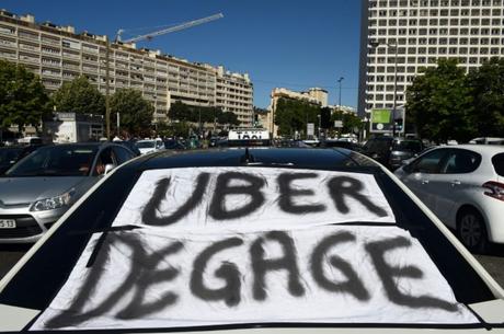 Le Monde à L'Envers Le Monde à L'Envers