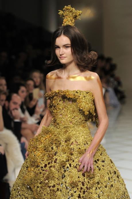 Guo Pei : Paris Fashion Week Haute Couture – Printemps Été 2016 Guo Pei : Paris Fashion Week Haute Couture – Printemps Été 2016