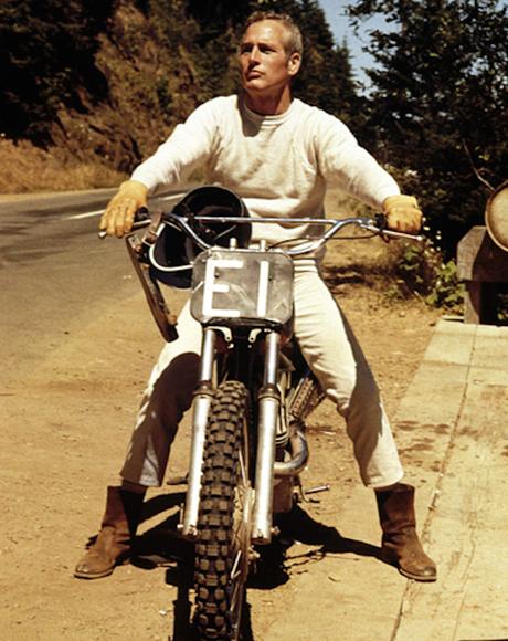 Paul Newman portant un sweat-shirt 