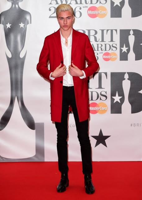 Les plus beaux look des Brit Awards 2016...