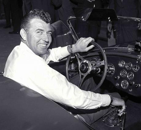 HORLOGERIE : Baume & Mercier reprend la route avec la Cobra de Carroll Shelby caroll-shelby-cobra-e1456393570619