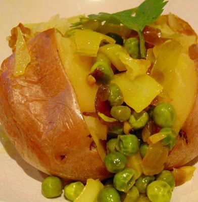 Pomme de terre en robe des champs \ samosas Pomme de terre en robe des champs \ samosas