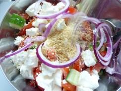 SALADE TURQUE A LA FETA & OIGNONS ROUGES P1260326