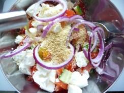 SALADE TURQUE A LA FETA & OIGNONS ROUGES P1260327