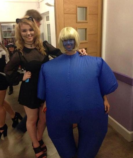 18 photos qui montrent les différences entre les filles. Tellement vrai ! 18 photos qui montrent les différences entre les filles. Tellement vrai !