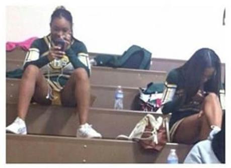 18 photos qui montrent les différences entre les filles. Tellement vrai ! 18 photos qui montrent les différences entre les filles. Tellement vrai !