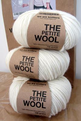 The petite wool sur mes aiguilles...!