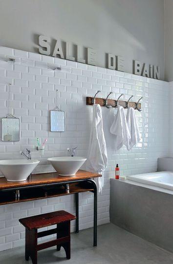 Il est pas beau, mon lavabo ? Il est pas beau, mon lavabo ?