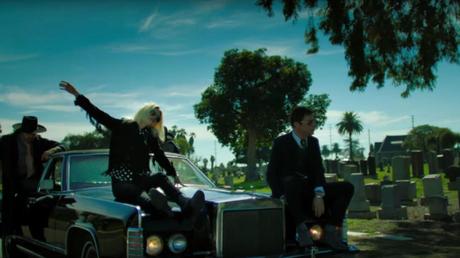 Le clip du jour : « Doing It To Death », le premier grand tube des Kills ? Le clip du jour : « Doing It To Death », le premier grand tube des Kills ?