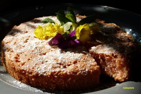 MOELLEUX AUX BISCUITS ROSE DE REIMS Gâteau rose à la rose