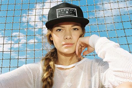 Look At Me Now : Riva Thomson par Nadz Banaag (exclusif) look-at-me-now-riva-thomson-nadz-banaag-folkr-04