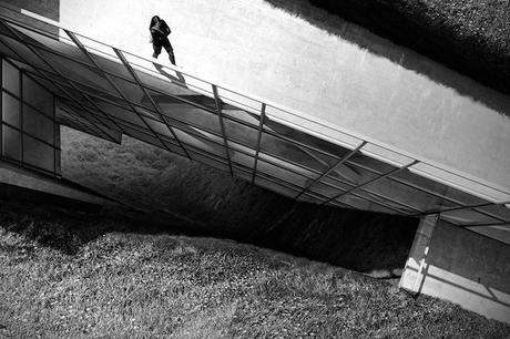 ARCHI : Icelandic Cliffside Retreat alex-hogrefe-iceland-cliffside-retreat-08-960x640