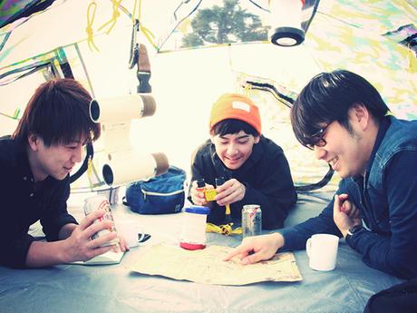 « Crazy X », la tente de camping pour 4 en forme d’étoile crazyX