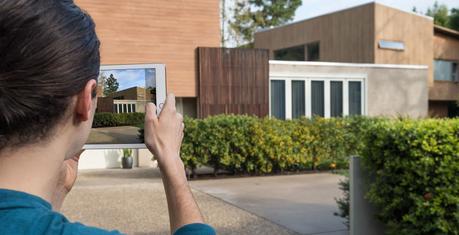L’iPad Pro de 9,7 ressemble à son grand-frère, mais dispose d’une meilleure caméra L’iPad Pro de 9,7 ressemble à son grand-frère, mais dispose d’une meilleure caméra