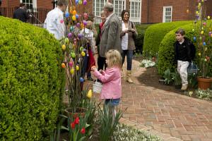 Traditions de Pâques dans des langues et des pays différents Easter Traditions in the USA