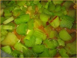 Mousse à la rhubarbe sur coulis de fraises Image Hosted by ImageShack.us