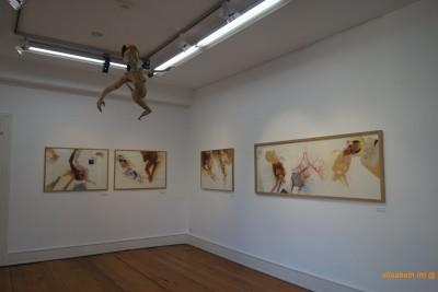 Simone Adou en a-pesanteur Simone Adou en a-pesanteur