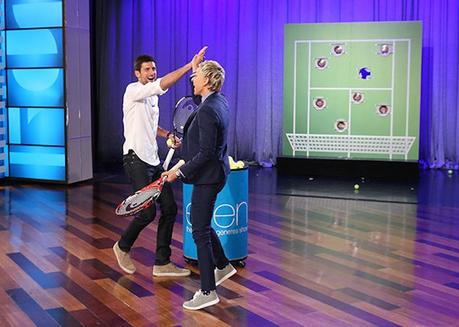 Djokovie s’essaie au jeu « Smash Your Face » avec Ellen DeGeneres