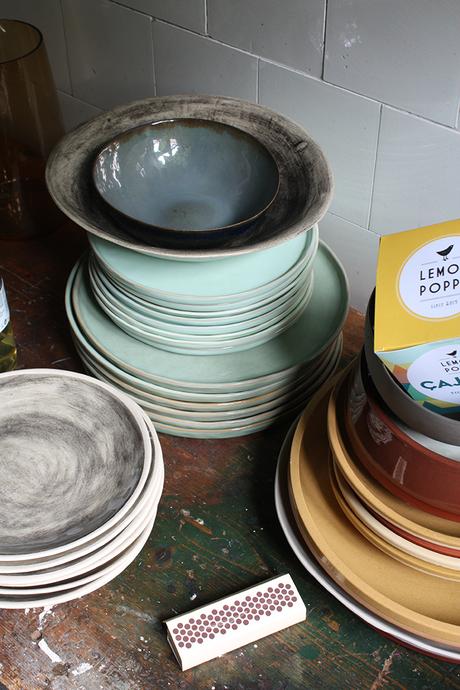 The black light peinture murs gris fonce