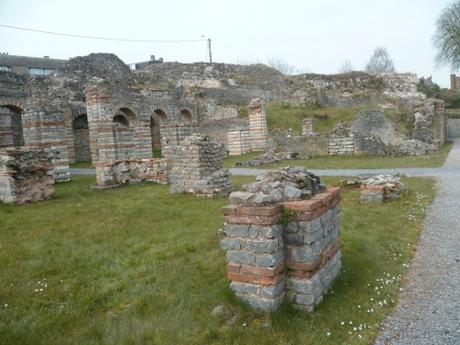 LE FORUM ANTIQUE DE BAVAY dans le département du NORD tourisme,histoire,culture,forum antique,nord,bavay