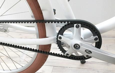 Ce vélo est capable de rouler sur le sable sans difficulté ! Ce vélo est capable de rouler sur le sable sans difficulté !