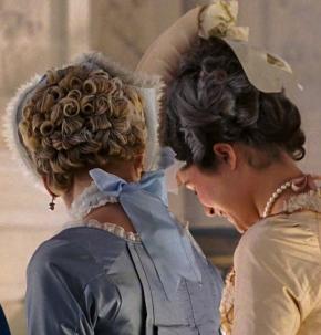 « Marie-Antoinette » : Accessoires, Chaussures et Gourmandises « Marie-Antoinette » : Accessoires, Chaussures et Gourmandises