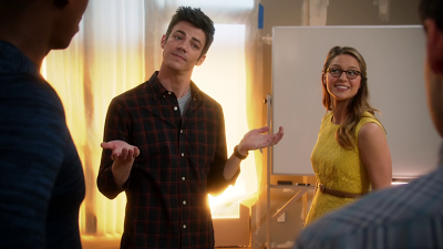 Les critiques // Supergirl : Saison 1. Episode 18. Worlds Finest. Les critiques // Supergirl : Saison 1. Episode 18. Worlds Finest.