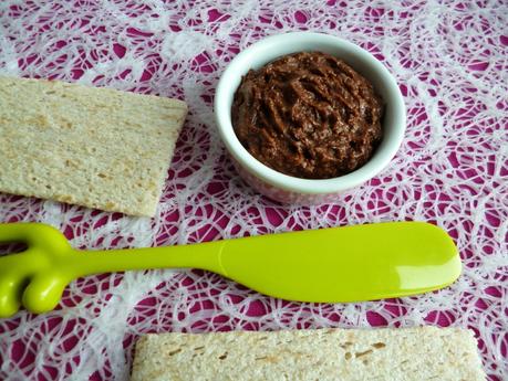 tartinade diététique végane au cacao cru et au souchet (hypocalorique, sans gluten ni sucre ni beurre ni lait, riche en fibres) P1290826