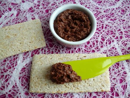 tartinade diététique végane au cacao cru et au souchet (hypocalorique, sans gluten ni sucre ni beurre ni lait, riche en fibres) P1290835
