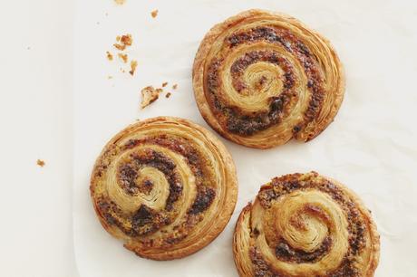 Cyril Lignac ouvre sa Chocolaterie ! La _Chocolaterie_Cyril-Lignac_Roulé_Cho-orange©Thomas_Dhellemmes.jpg.jpg.jpg