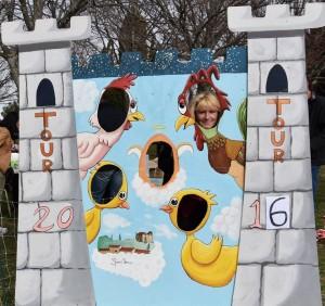 Fête de l’oeuf à Tourtour 12512682_10204926735041753_4650842918348987336_n