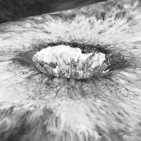 « Chappy » : gros plan sur un cratère récent à la surface de la Lune Le centre de
