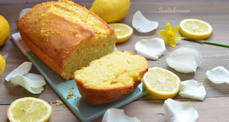 Cake au citron sans gluten sans lait : glaçage sans sucre Cake au citron sans gluten sans lait : glaçage sans sucre