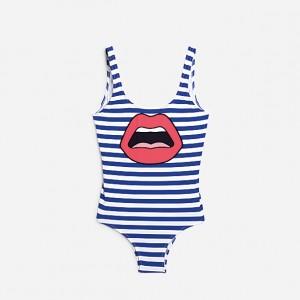 Les Dix Essentiels Mode du Bélier 10PTT_Yazbukey_OnTheBeach_RVB_05