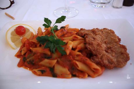 Escalope de veau, penne alla rabiata © P.Faus - copie Escalope de veau, penne alla rabiata © P.Faus - copie