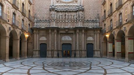 MONASTERE DE MONTSERRAT (Espagne) z13