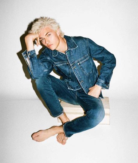 Back to the 90′s avec Tommy Hilfiger Tommy-Hilfiger-2016-Tommy-Jeans-Campaign-Lucky-Blue-Smith-campaign-folkr-02