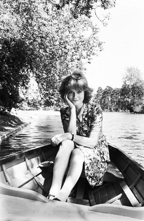 A Guide To Cool : Volume 20 – Isabelle Huppert a-guide-to-cool-isabelle-huppert-folkr-13