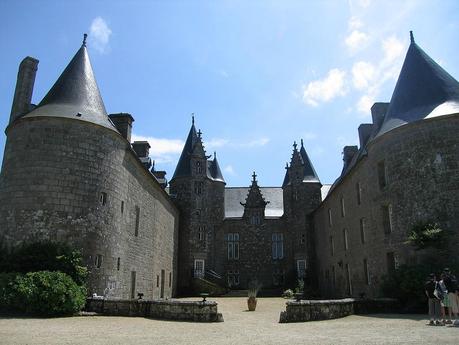 CHATEAU DE KERGRIST (Côtes-d'Armor) z28