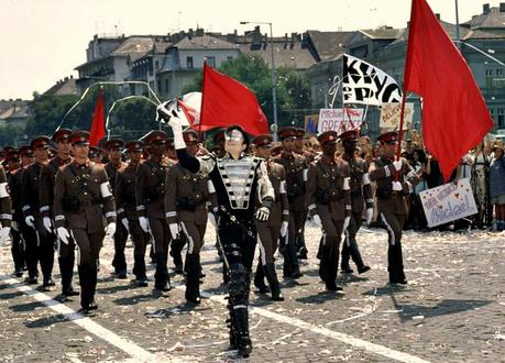 HIStory: signification et lieux de tournage du teaser michael jackson lisa marie teaser history budapeste 1994 (8)