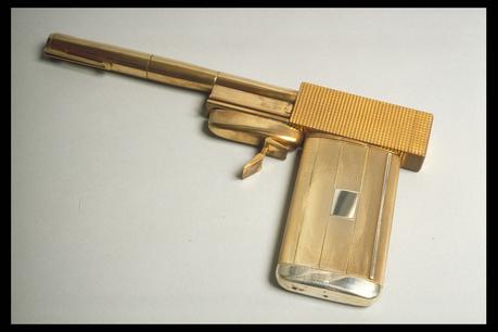 Pistolet d’or de Scaramanga - L’homme au pistolet d’or, 1974 © 1974 Danjaq, LLC and United Artsts Corporation. All rights reserved.