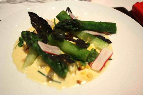 Asperges vertes, œuf en mimosa © P.Faus - copie Asperges vertes, œuf en mimosa © P.Faus - copie