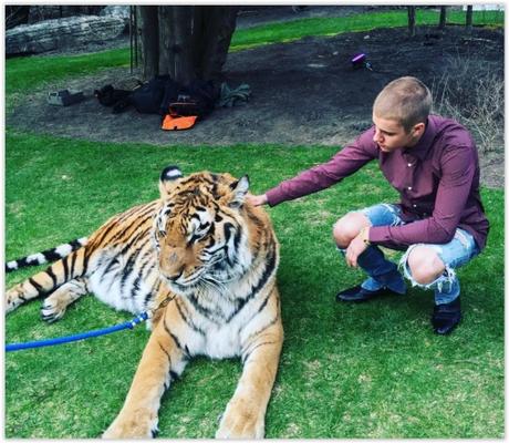 Une nouvelle coupe de cheveux pour Justin Bieber ! Screen Shot 05-03-16 at 07.38 AM 001.JPG