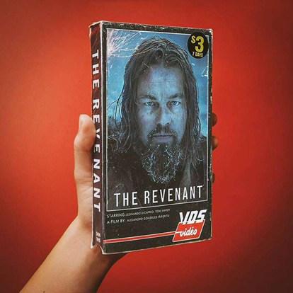 Cet artiste crée de vraies VHS avec un tas de films modernes !