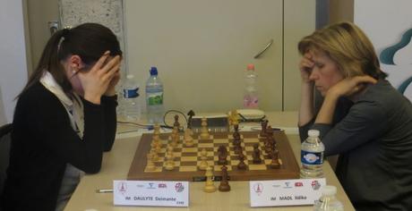Ronde 1: Deimante DAULYTE (2392) 0-1 Ildiko MADL (2321) - Photo © Chess & Strategy 