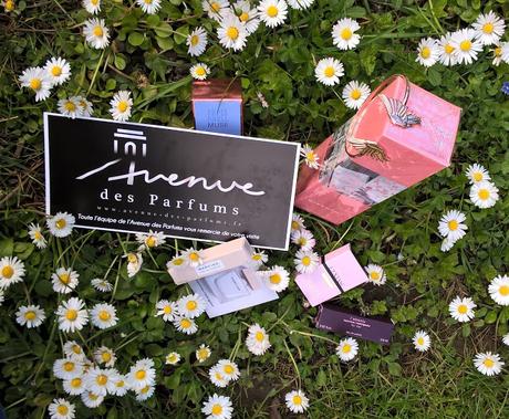 http://tartinemascara.blogspot.com/2016/05/avenue-des-parfums.html